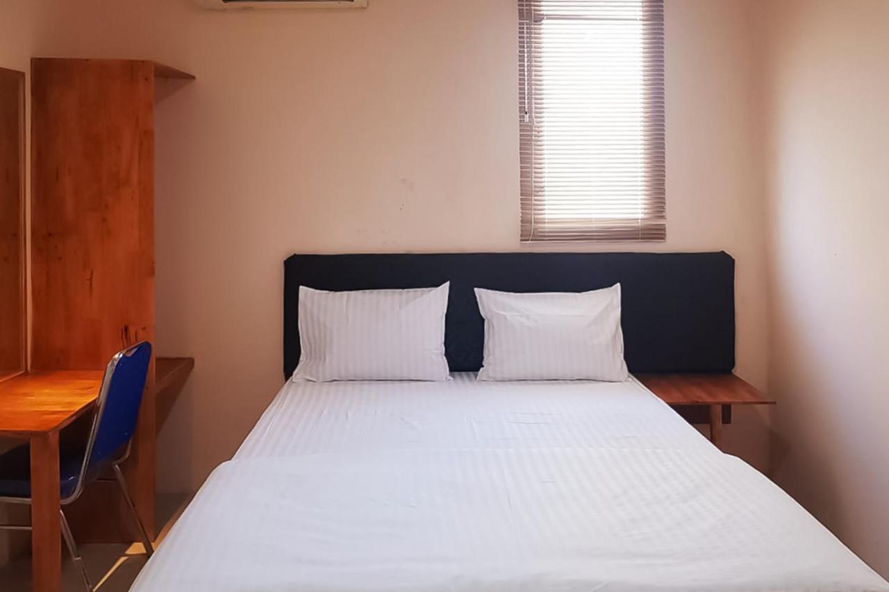 Waringin Residence Redpartner Medan Ngoại thất bức ảnh
