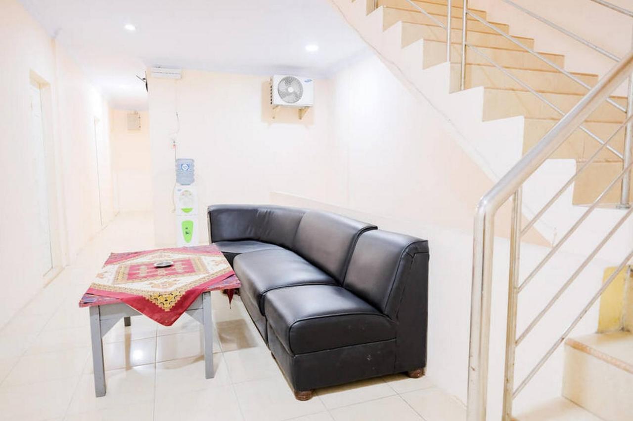 Waringin Residence Redpartner Medan Ngoại thất bức ảnh
