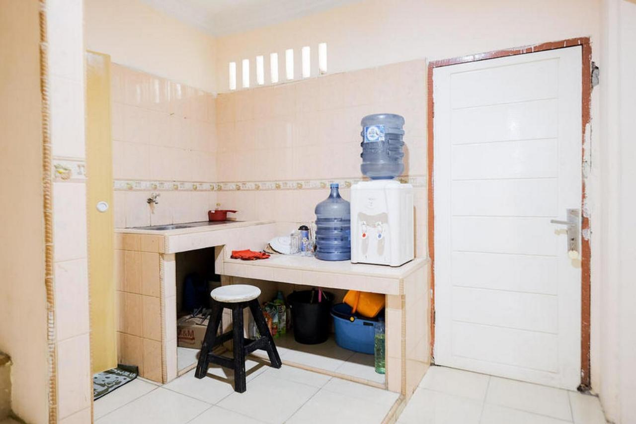 Waringin Residence Redpartner Medan Ngoại thất bức ảnh